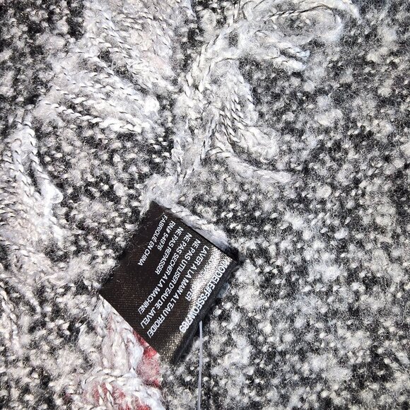 David and Young Scarf- NWT - Picture 4 of 5